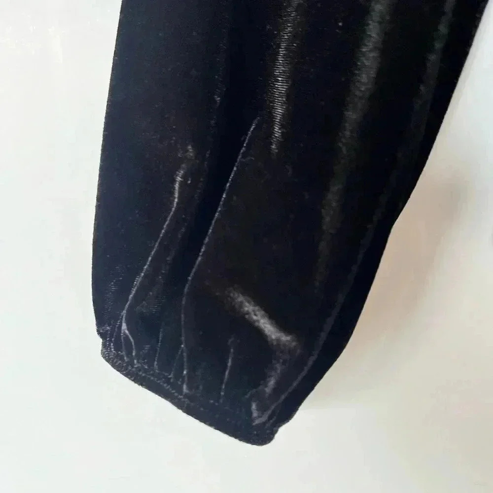 Torrid Soft Velvet Stretch V-Neckline Long Sleeve Bodysuit - Picture 8 of 9